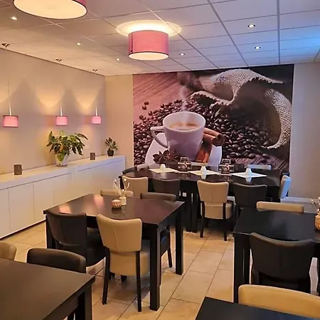 Hotel Cafe De Sport *